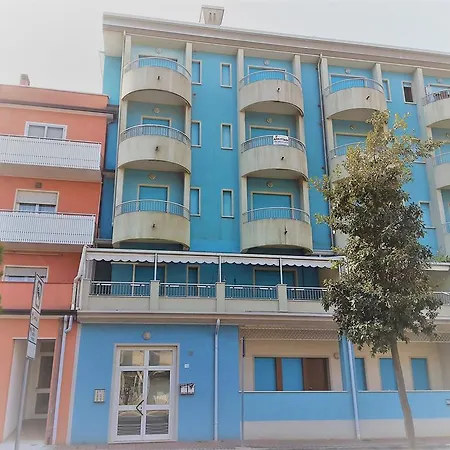 Lägenhet - Bolognese- With Sea View - Attached To The Levante - With Ultra-fast Wi-fin - With Two Bicycles Use - With Garage For Your Car - With Dishwasher And Air Conditioning Caorle
